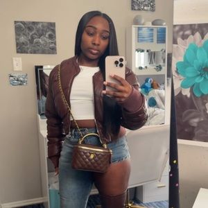 Meet your Posher, Deja